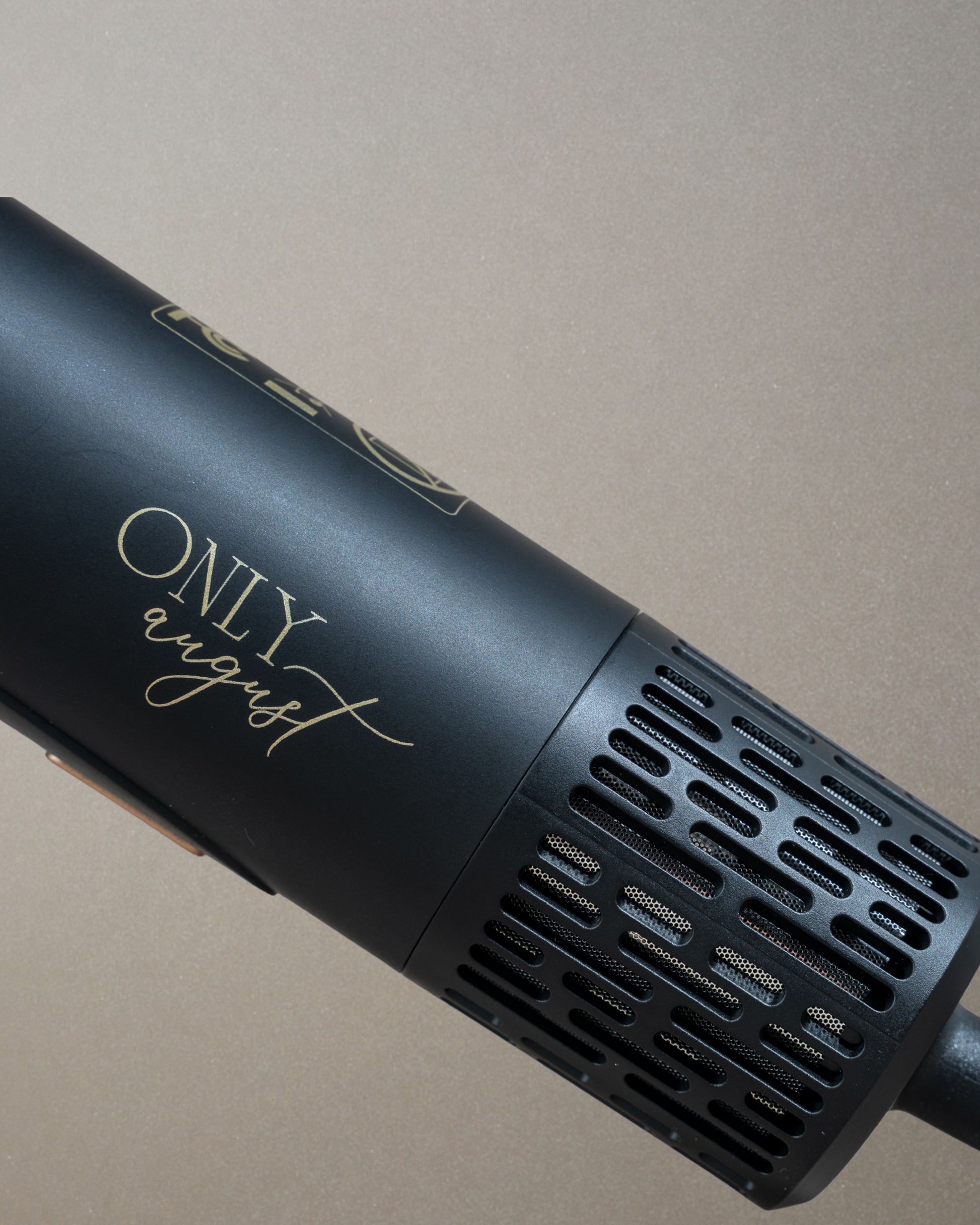 Lifestyle styling with Only August Multi Styler